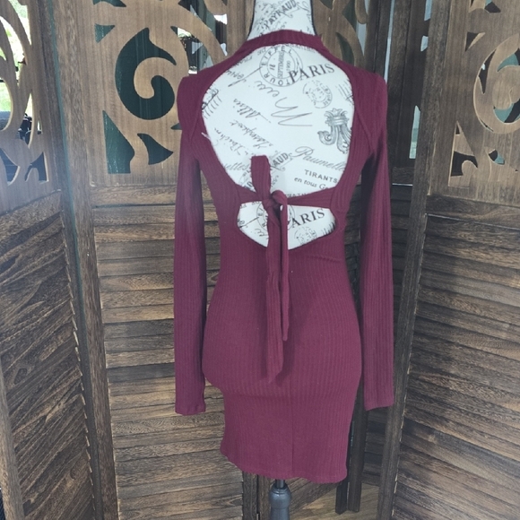Forever 21 Ribbed Maroon Long Sleeve Dress - Picture 2 of 4